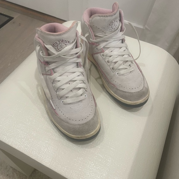 Retro Jordan 2 Soft Pink US size - Picture 3 of 10